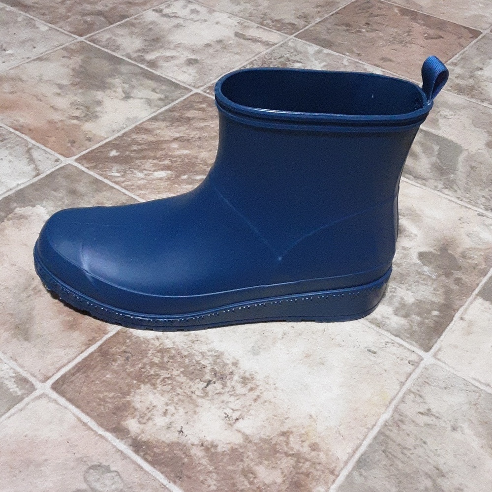 Michael Kors Women's Navy Rain Boots Size 10.